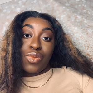 Meet your Posher, Esther